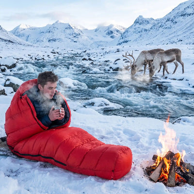 pres riviere et rennes il boit cafe dans  sac de couchage pour grand froid duvet polaire-0C 