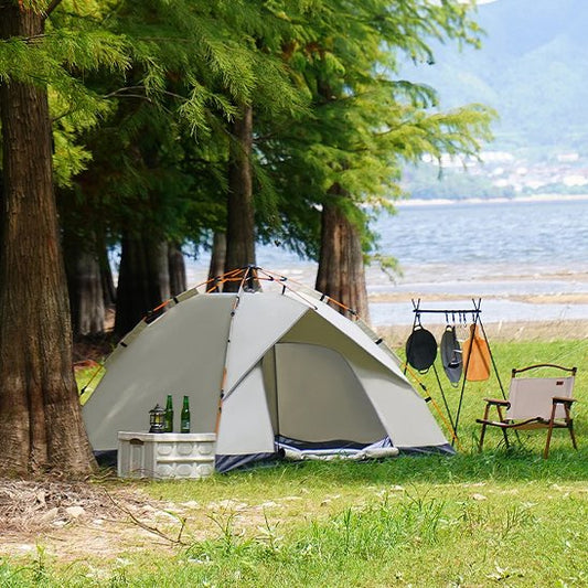 Tente camping arbres